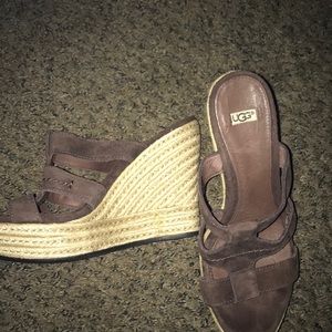 NWOB—UGG ADORABLE SLIP ON WEDGE
